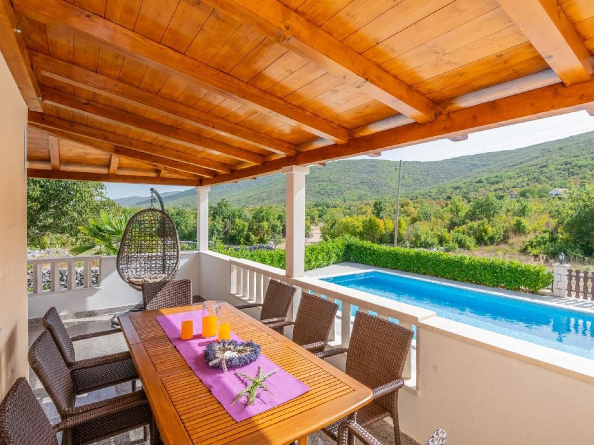 Villa Secret Beauty With Saltwater Pool Имотски Екстериор снимка