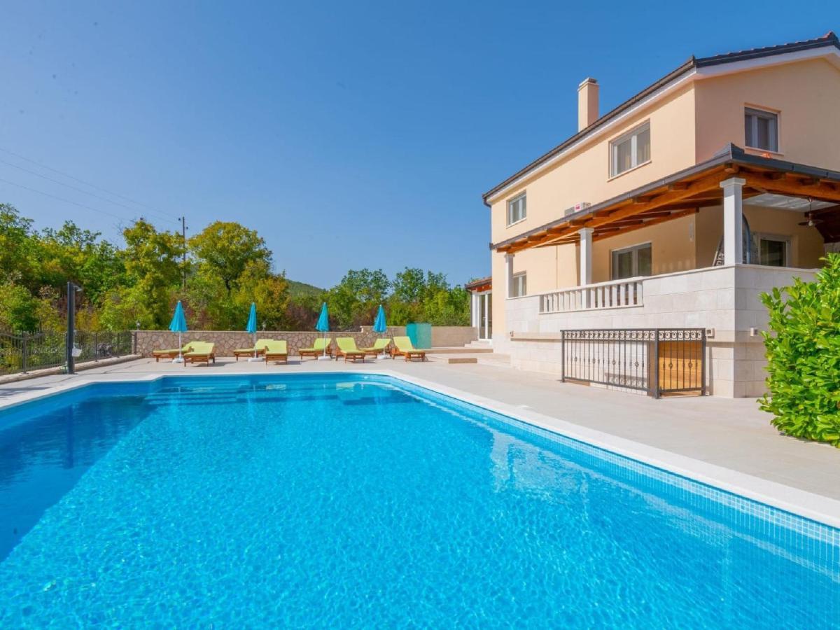 Villa Secret Beauty With Saltwater Pool Имотски Екстериор снимка